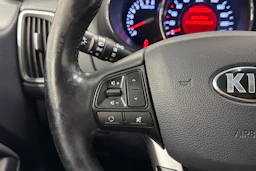 musta Kia Rio 2016 kuva 15.