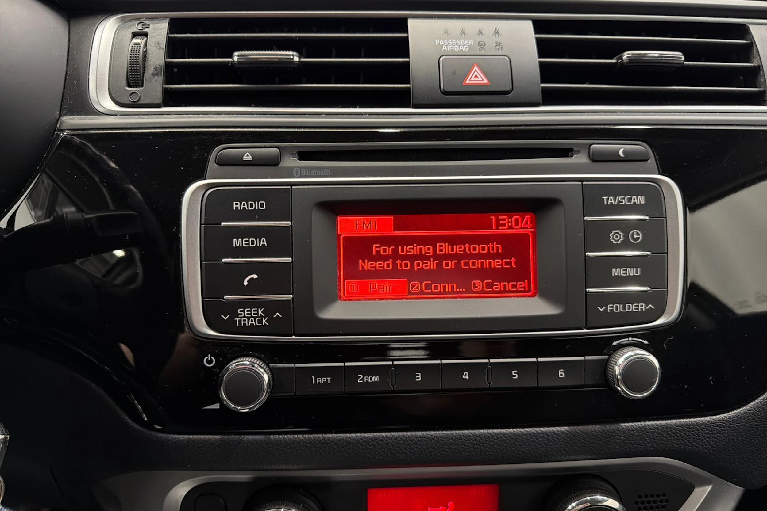 musta Kia Rio 2016 kuva 18.