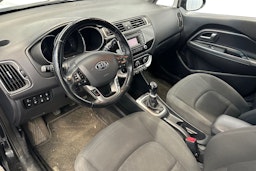 musta Kia Rio 2016 kuva 3.