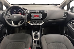 sininen Kia Rio 2016 kuva 9.