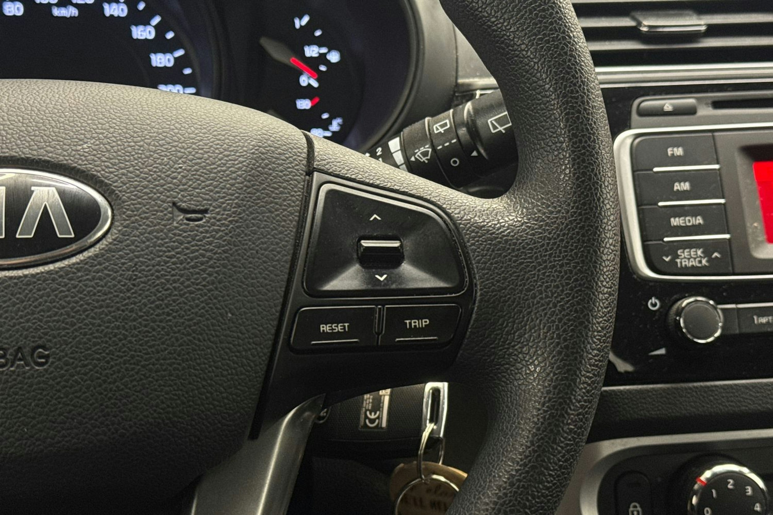 sininen Kia Rio 2016 kuva 16.