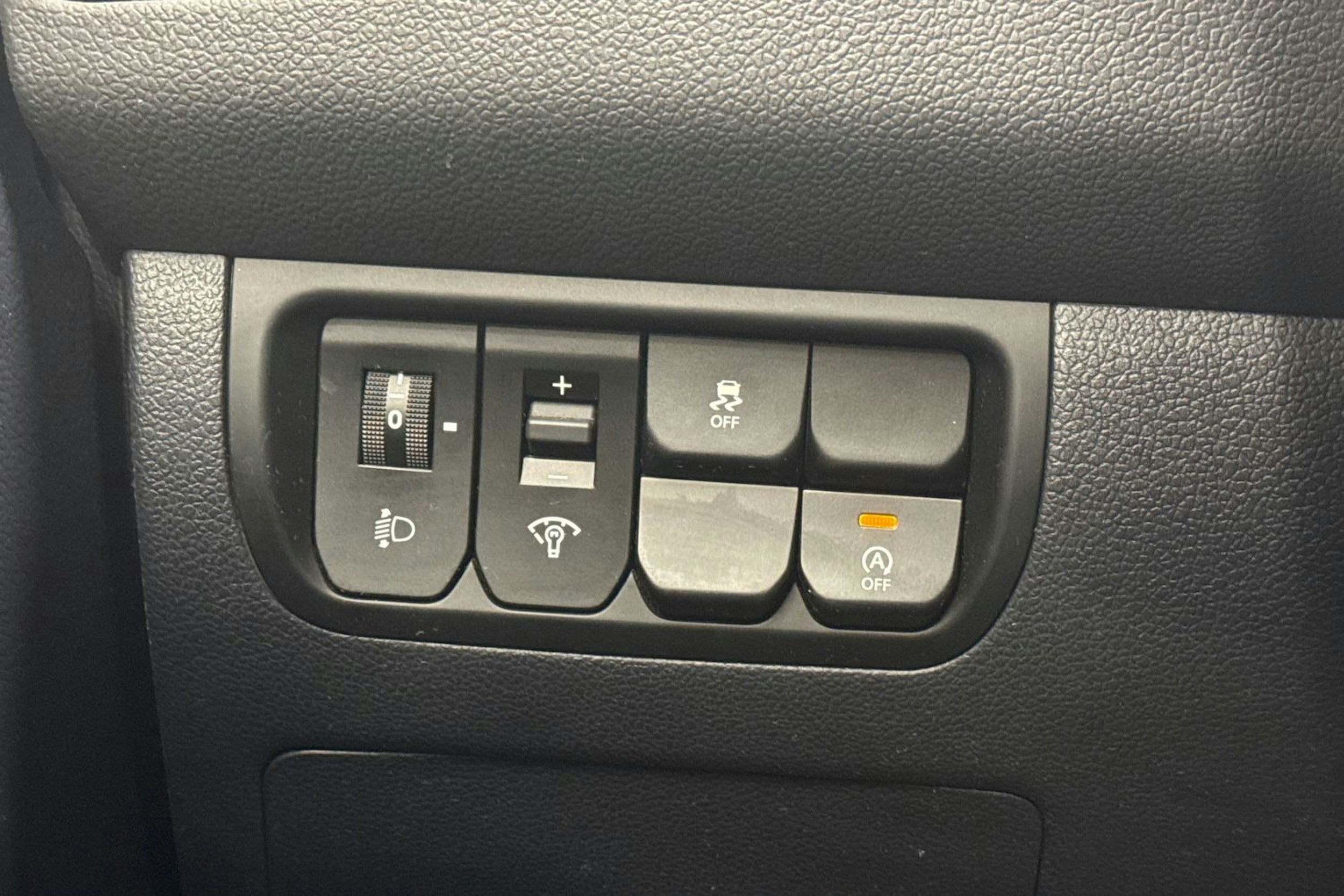 sininen Kia Rio 2016 kuva 18.