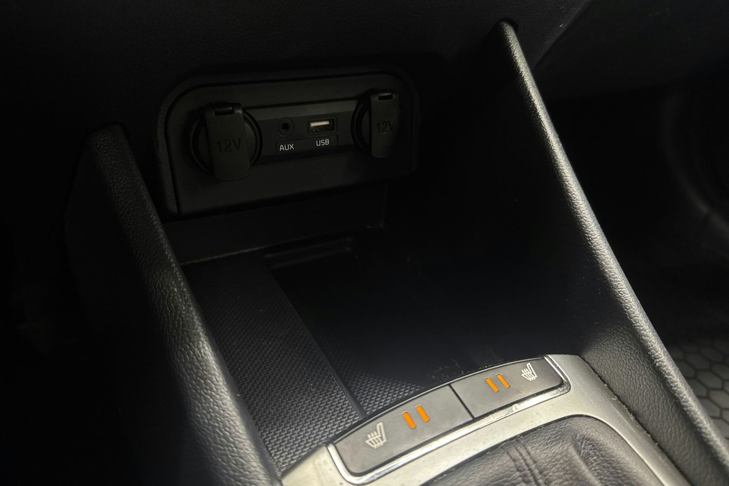 sininen Kia Rio 2016 kuva 22.