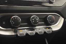 sininen Kia Rio 2016 kuva 23.