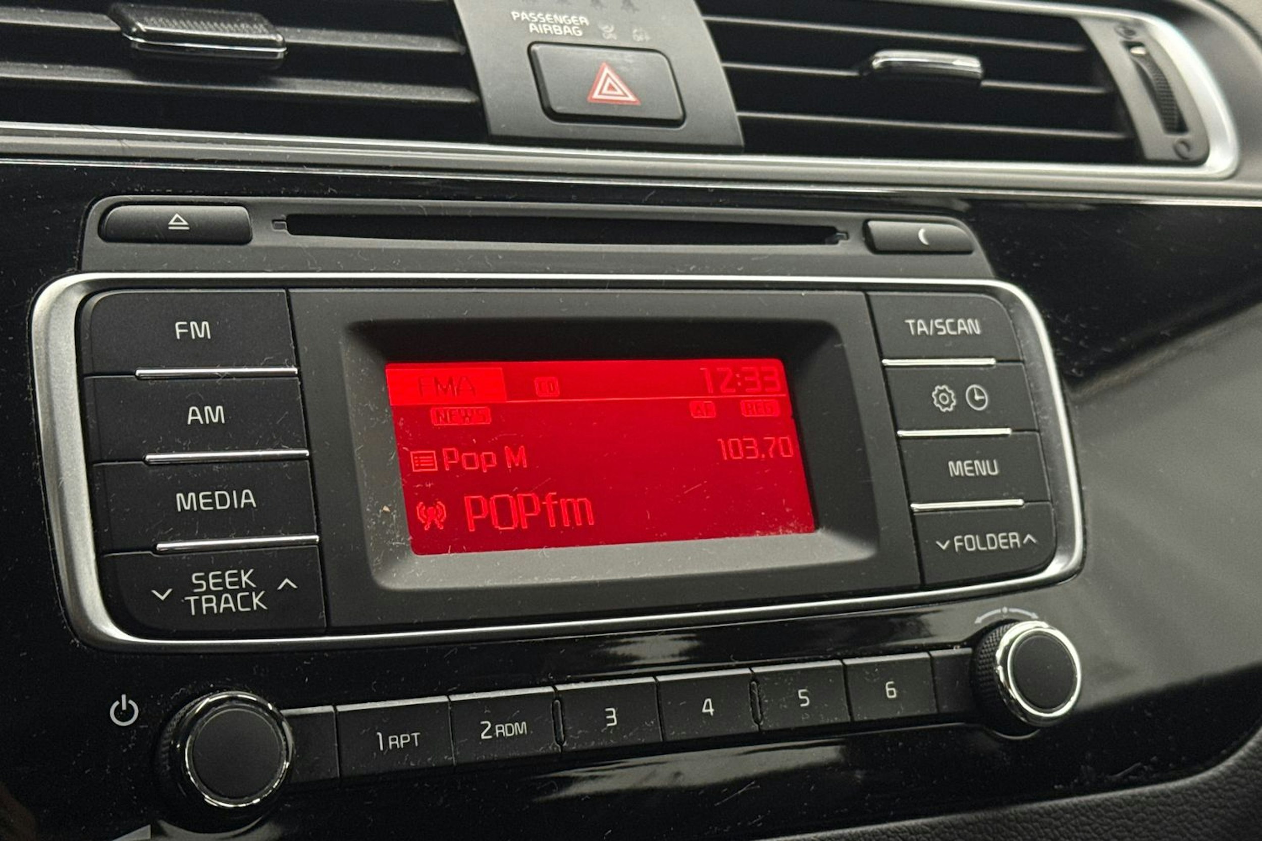 sininen Kia Rio 2016 kuva 25.