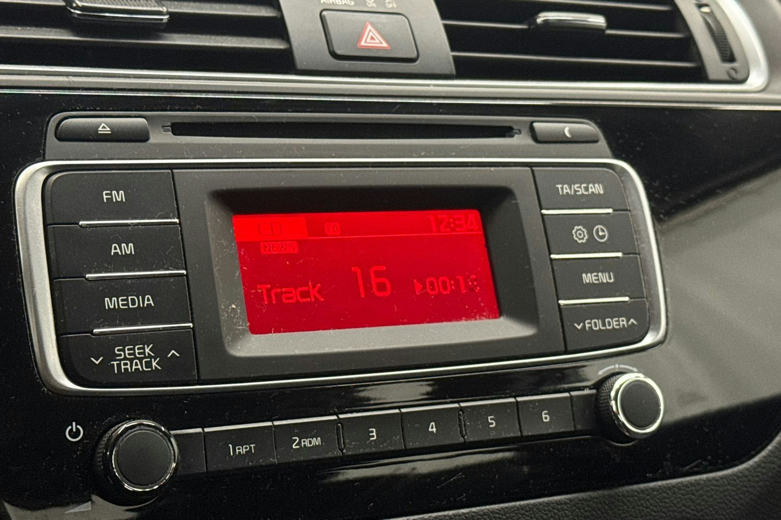 sininen Kia Rio 2016 kuva 26.