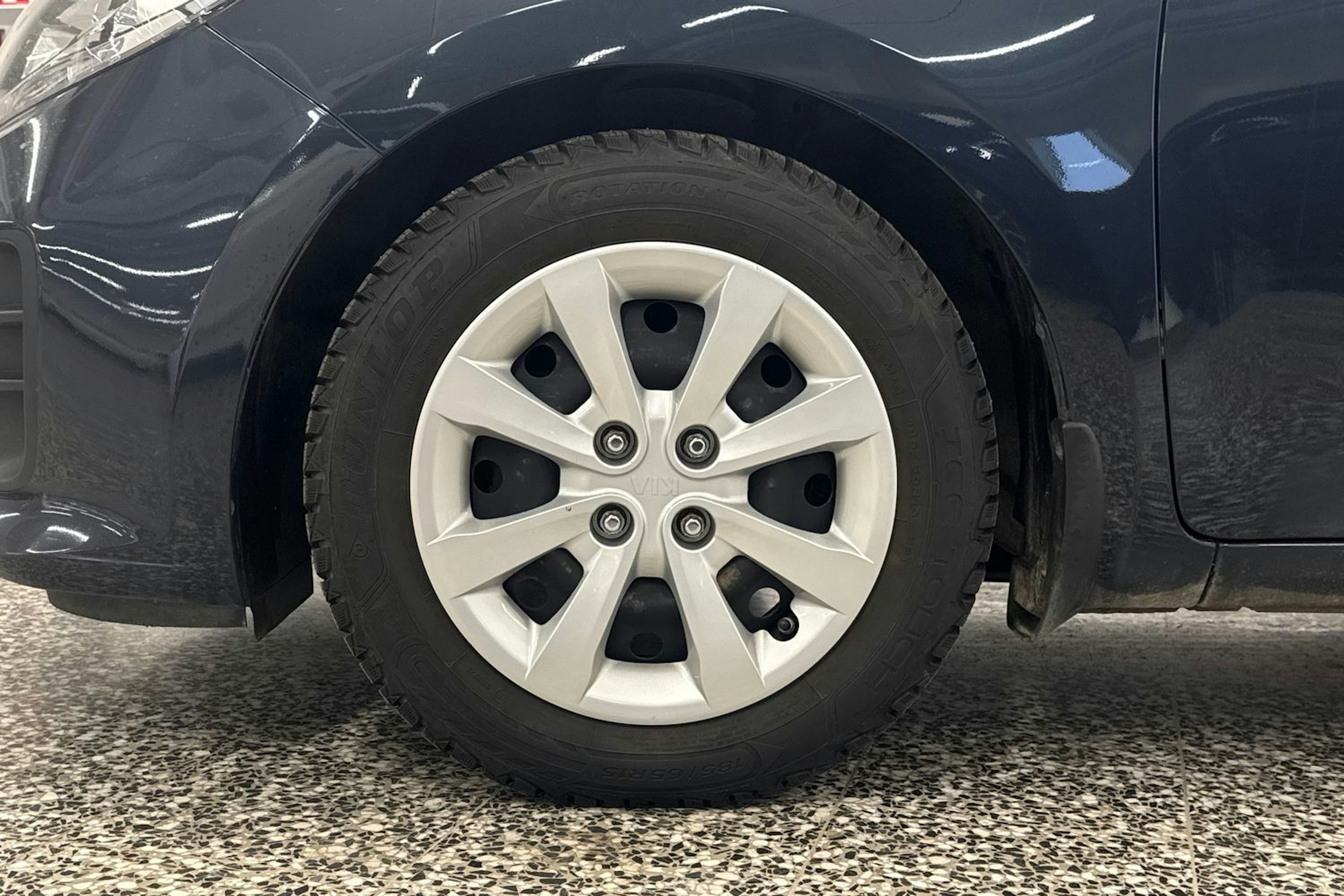 sininen Kia Rio 2016 kuva 29.