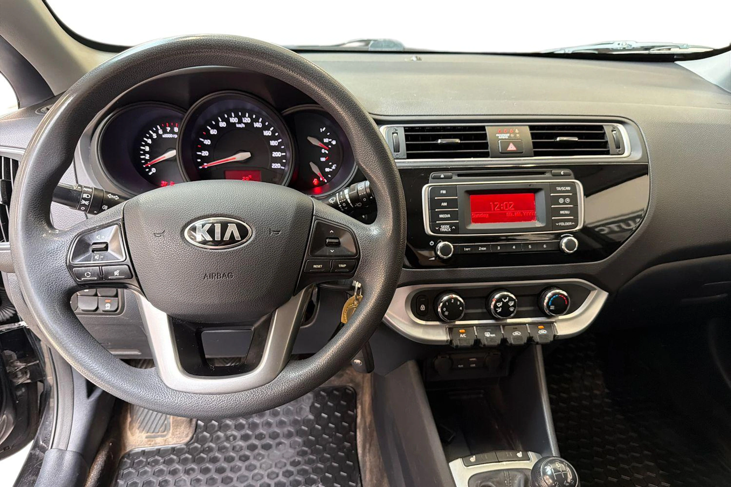 musta Kia Rio 2016 kuva 7.