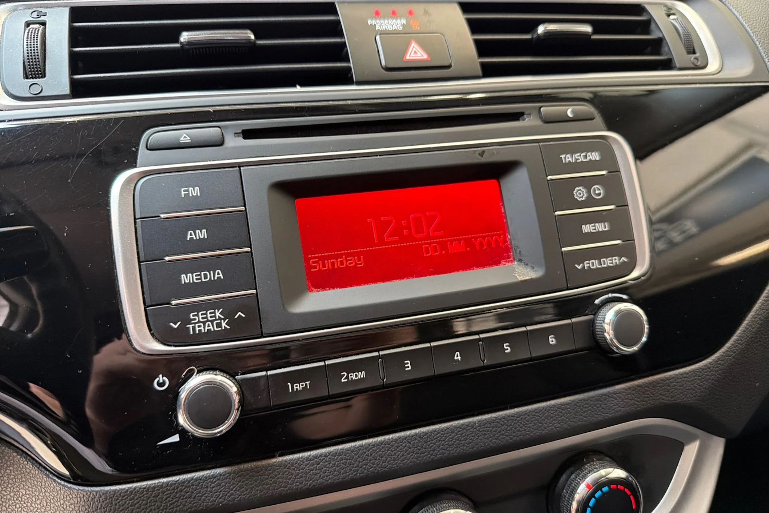 musta Kia Rio 2016 kuva 12.