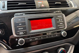 musta Kia Rio 2016 kuva 12.