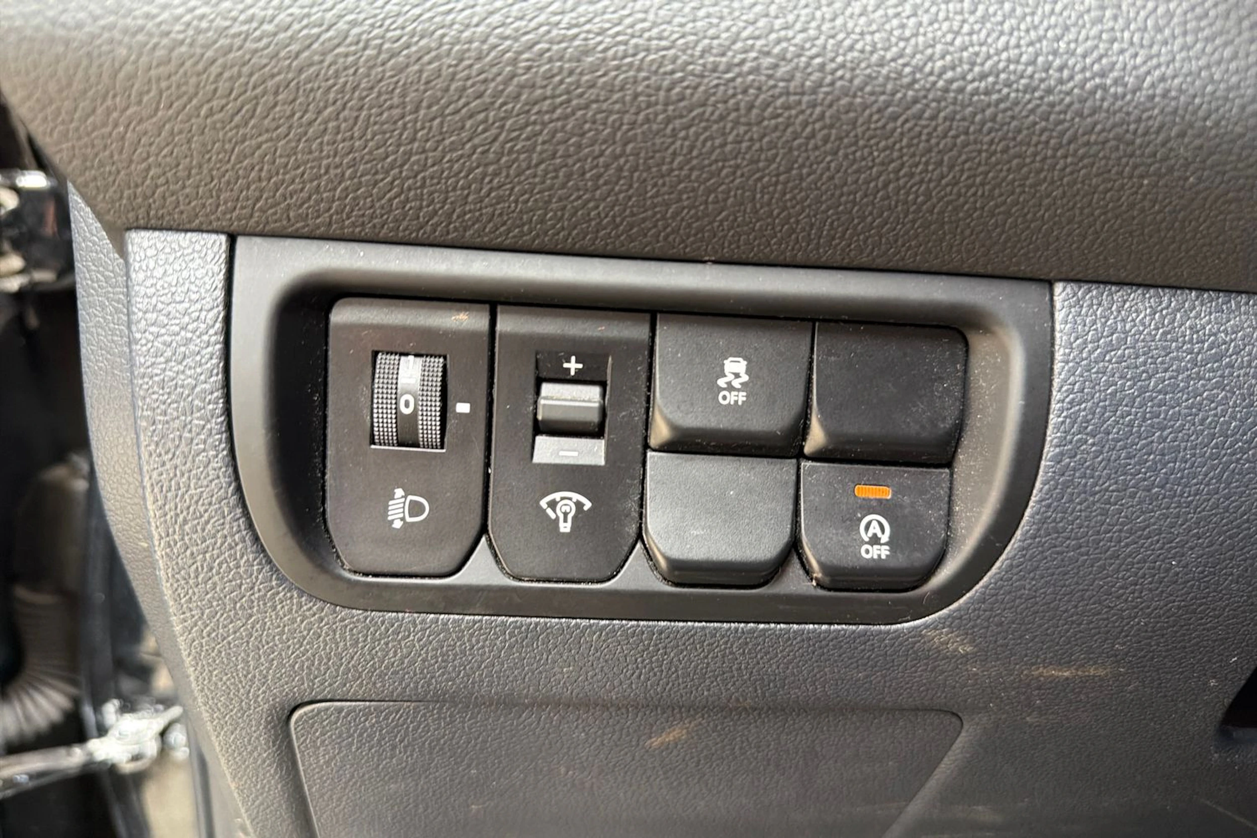 musta Kia Rio 2016 kuva 16.
