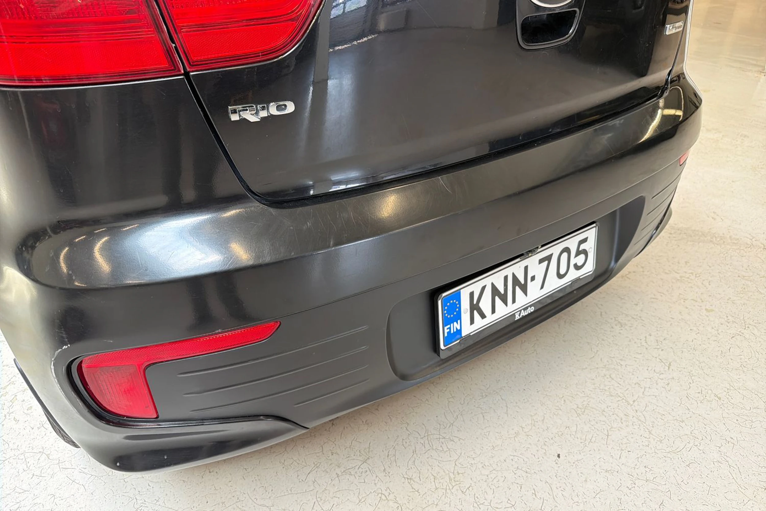 musta Kia Rio 2016 kuva 21.