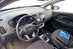 musta Kia Rio 2016 kuva 3.