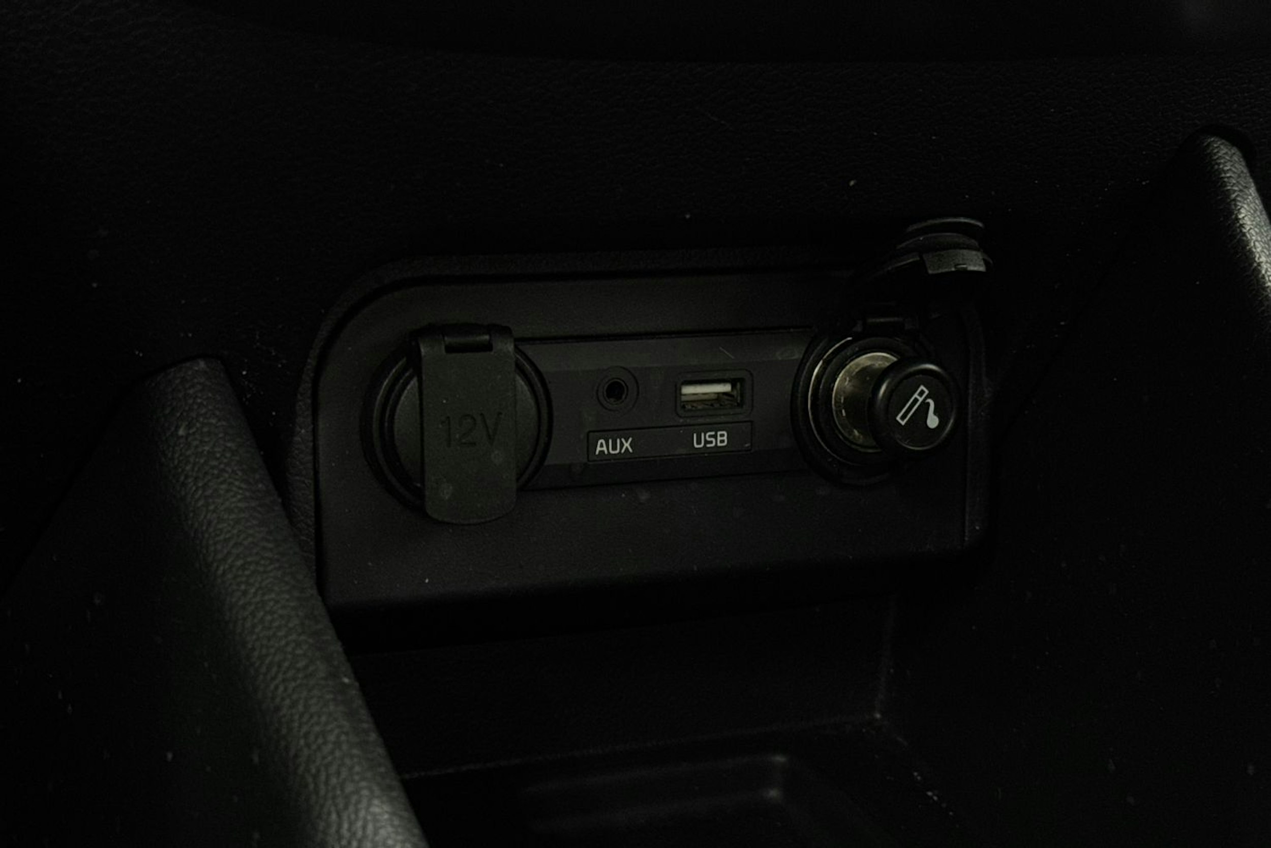 musta Kia Rio 2016 kuva 23.