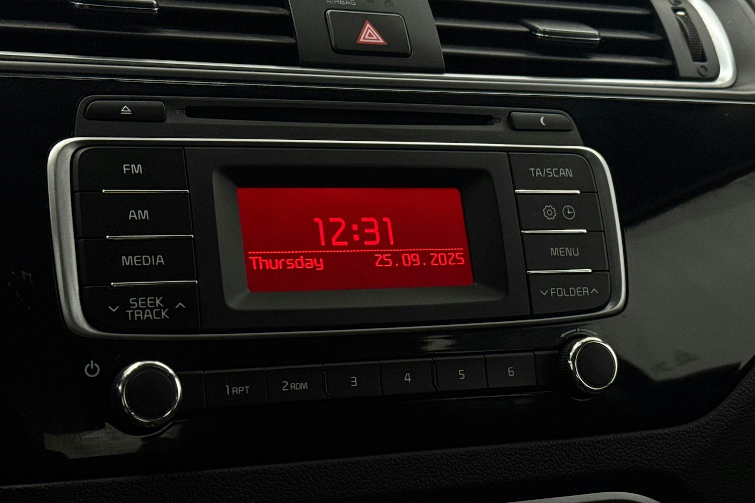 musta Kia Rio 2016 kuva 25.