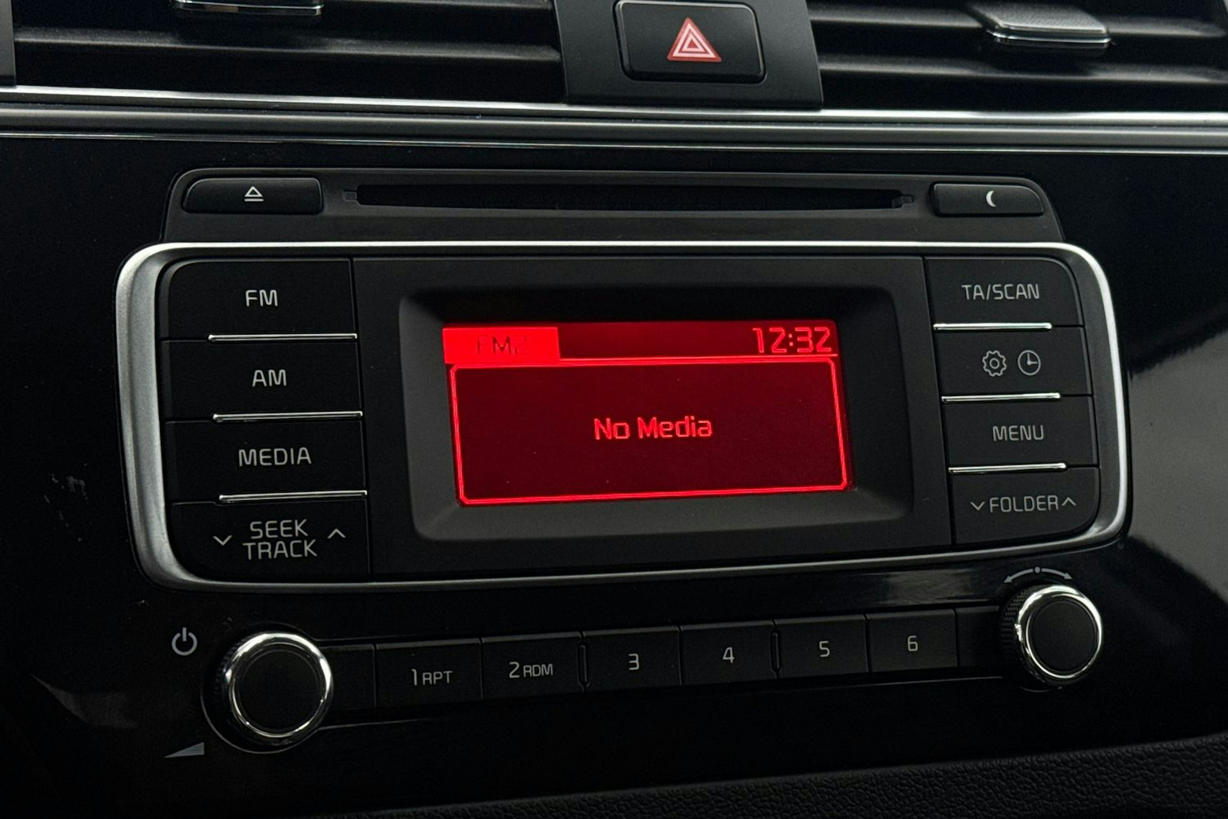 musta Kia Rio 2016 kuva 28.