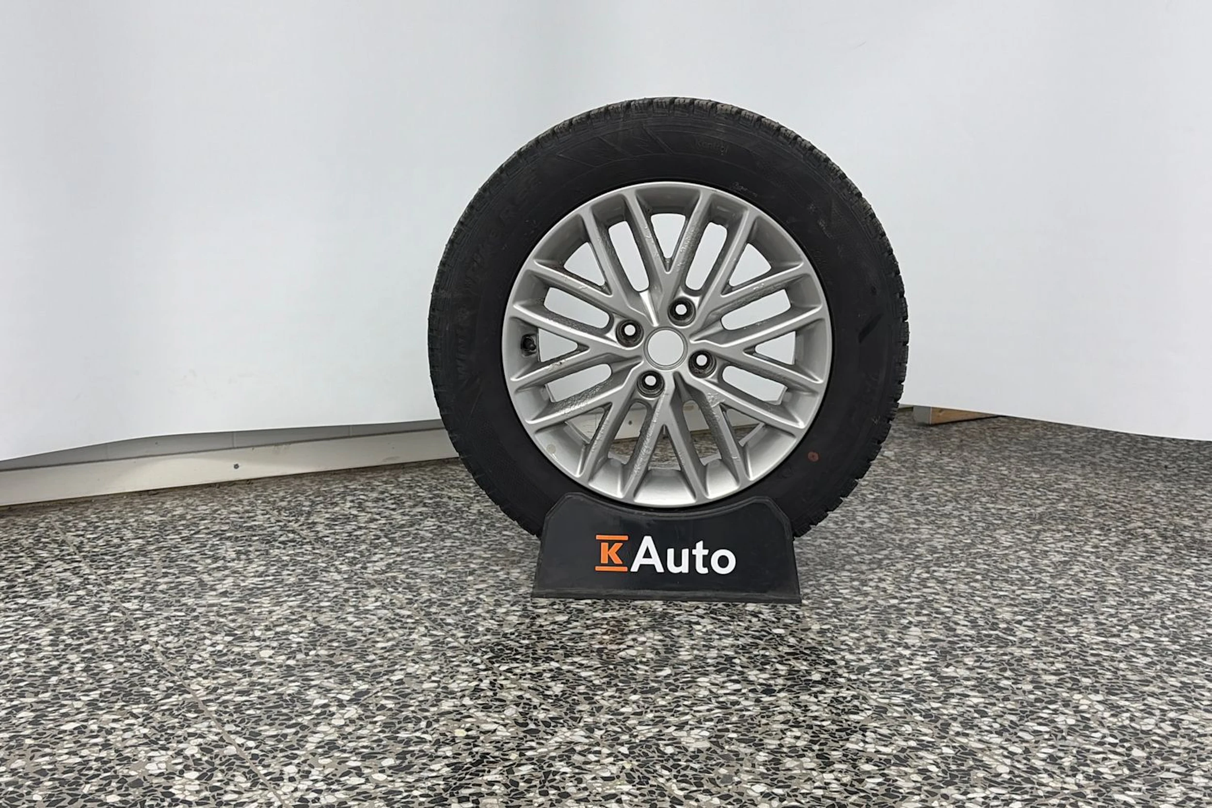 Harmaa Kia Rio 2017 kuva 10.