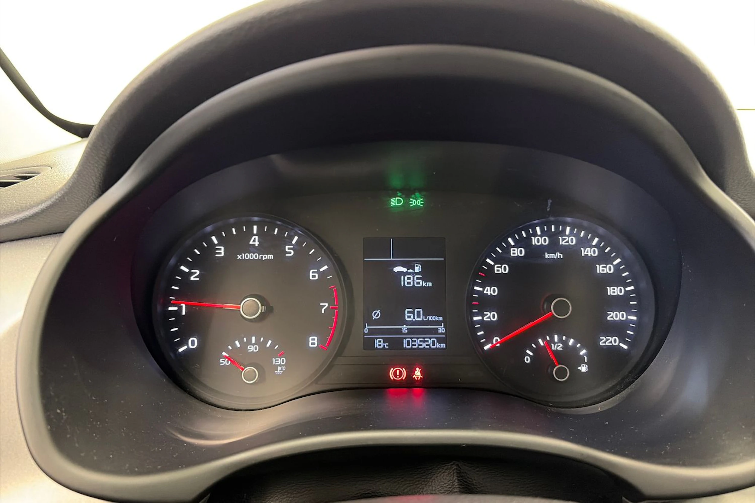Harmaa Kia Rio 2017 kuva 13.
