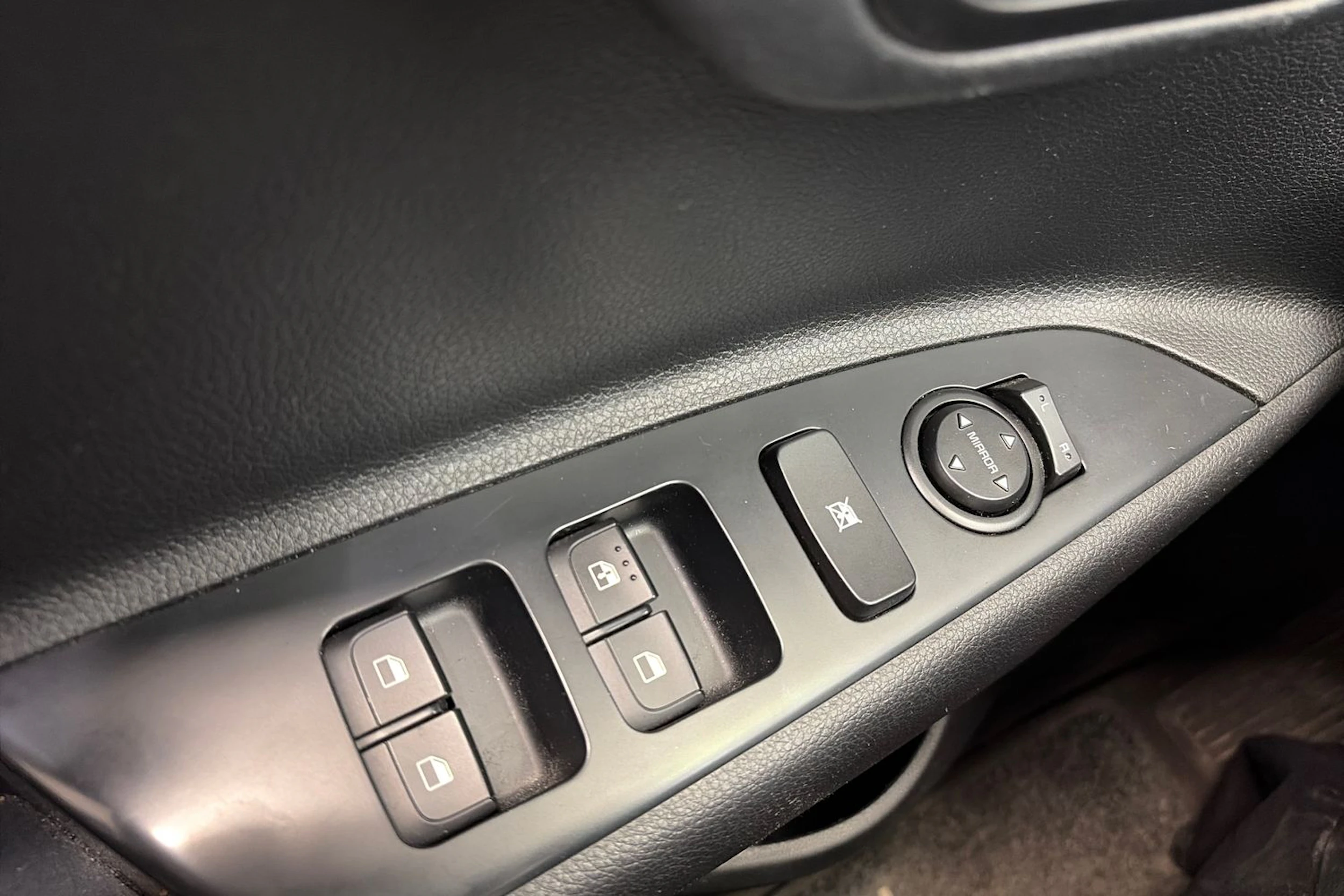 Harmaa Kia Rio 2017 kuva 22.