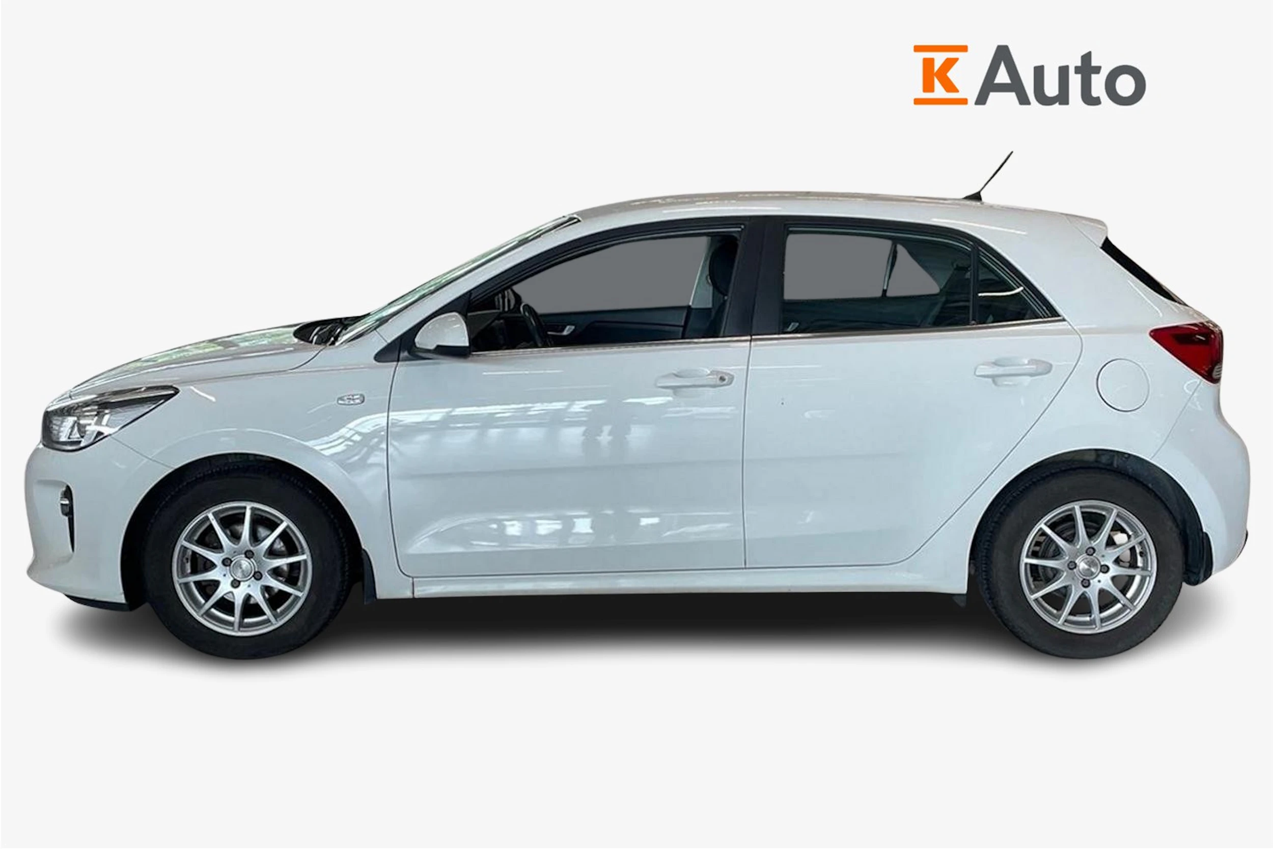 valkoinen Kia Rio 2017 kuva 5.