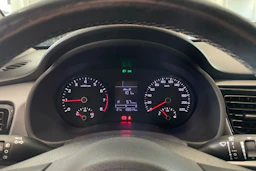 valkoinen Kia Rio 2017 kuva 13.