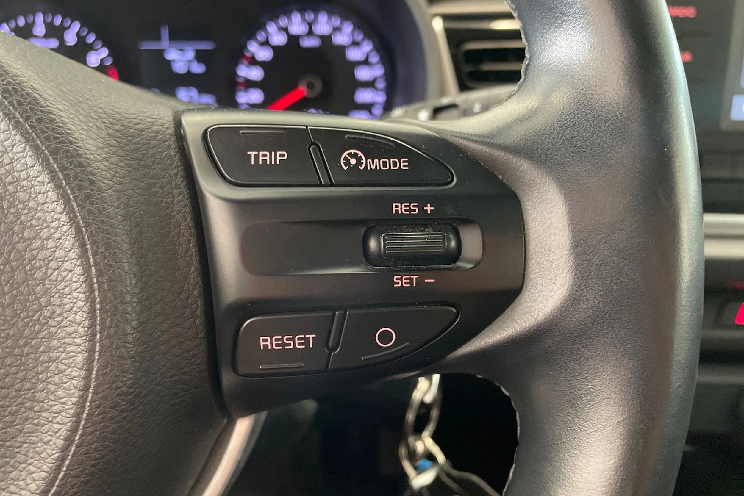 valkoinen Kia Rio 2017 kuva 14.