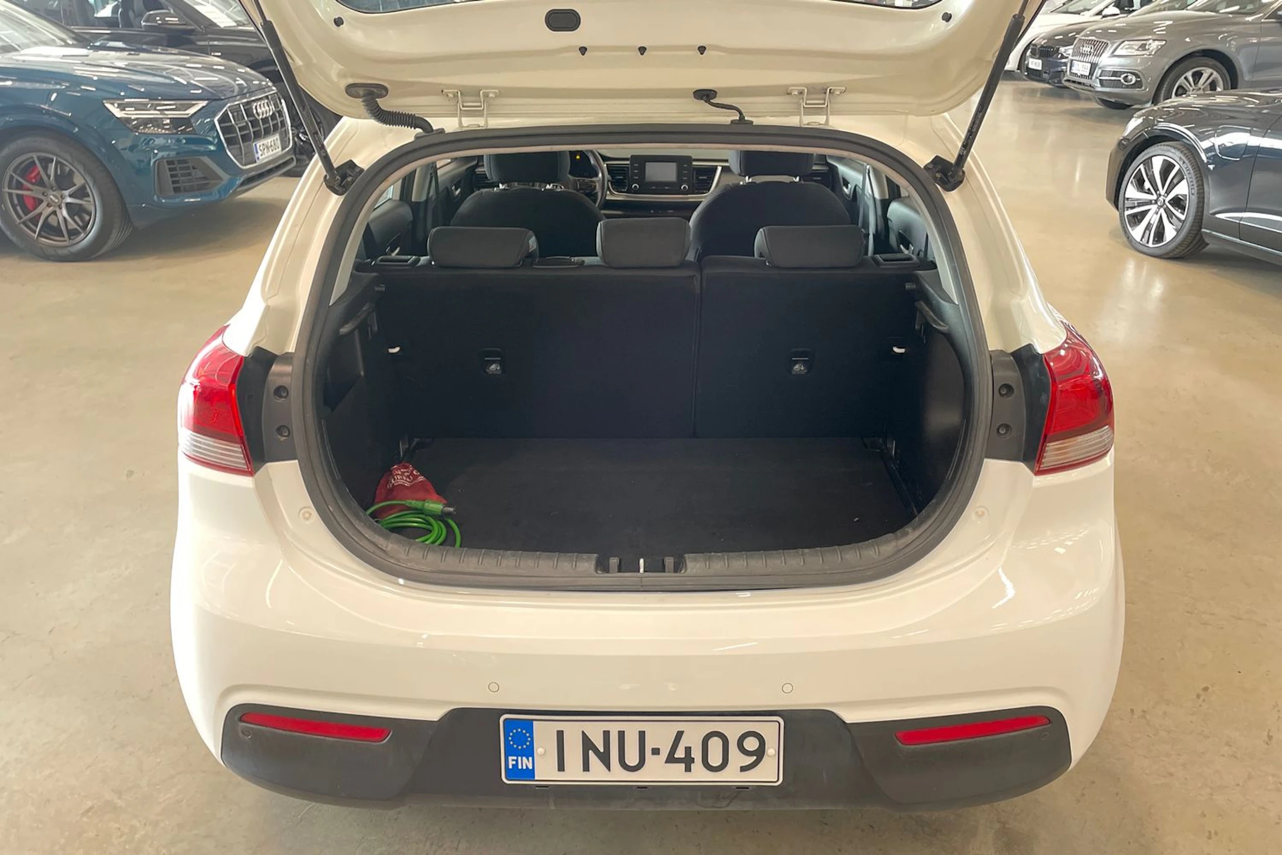 valkoinen Kia Rio 2017 kuva 23.