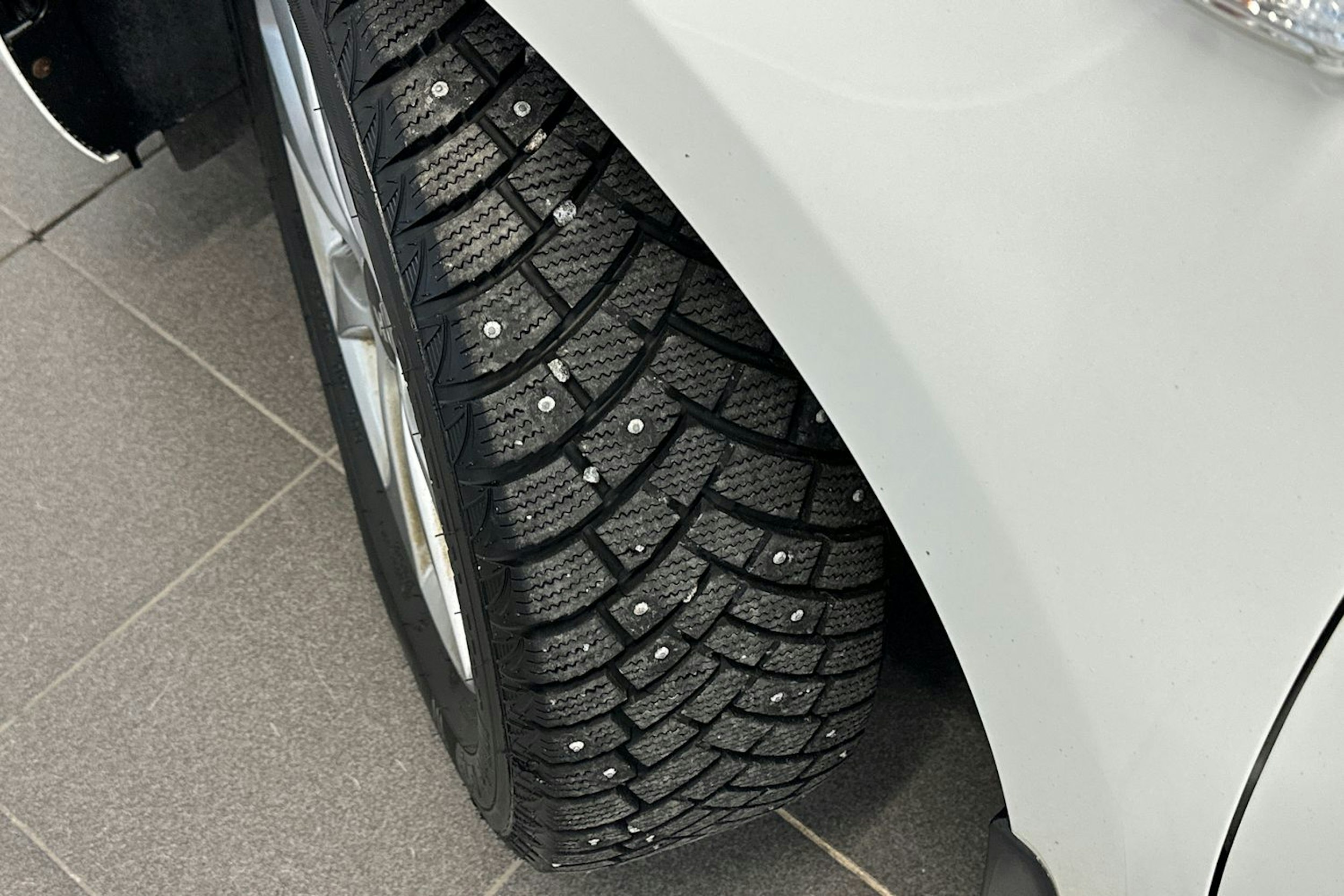 valkoinen Kia Rio 2017 kuva 13.