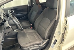 valkoinen Kia Rio 2017 kuva 16.