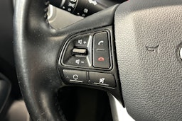 valkoinen Kia Rio 2017 kuva 19.