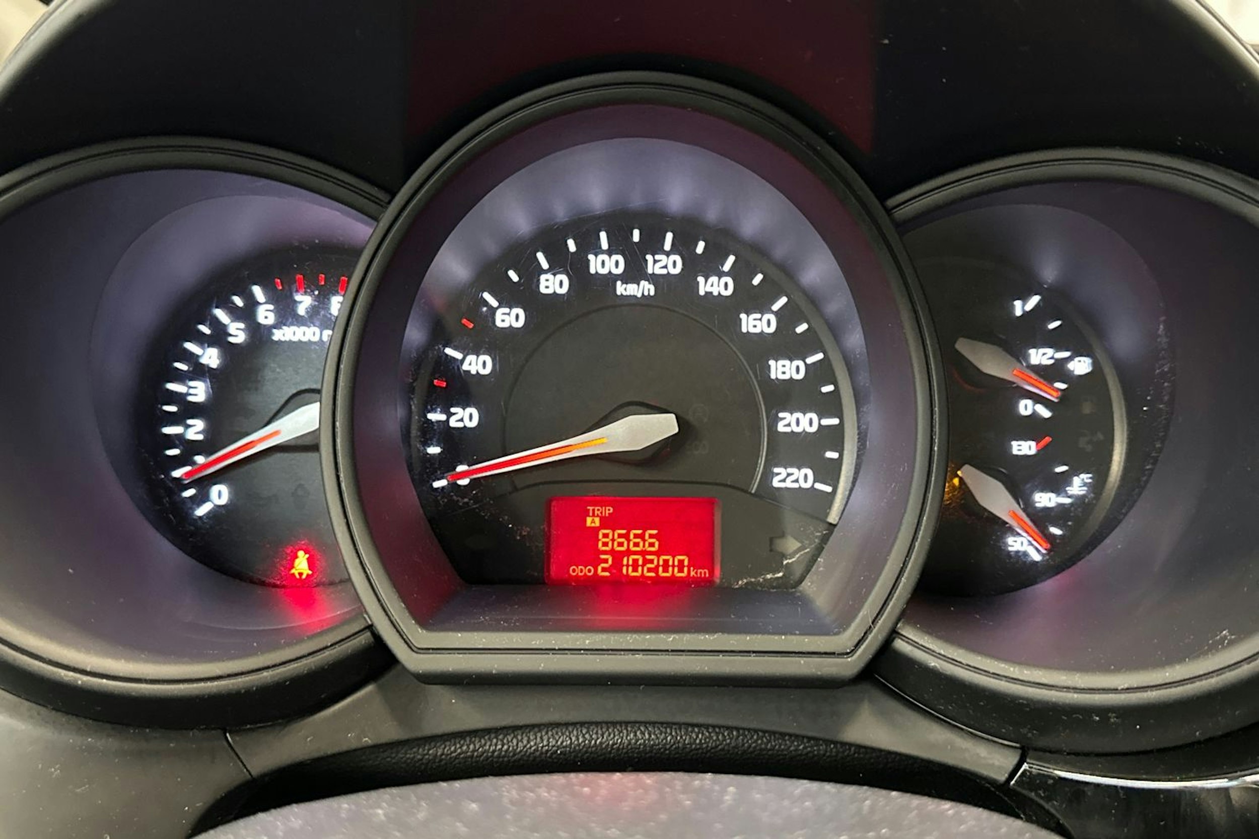 valkoinen Kia Rio 2017 kuva 21.