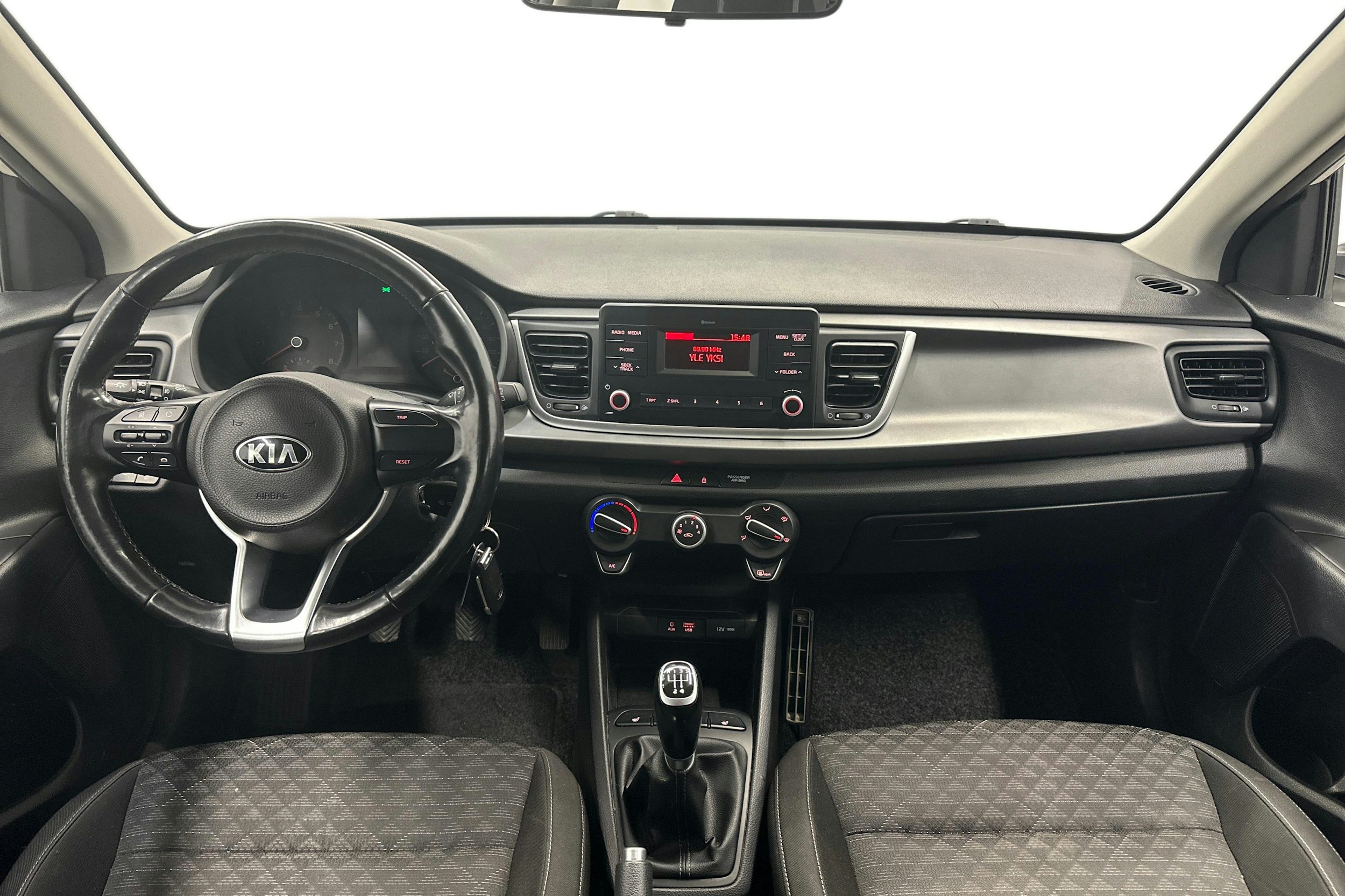 valkoinen Kia Rio 2018 kuva 7.