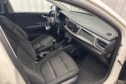 valkoinen Kia Rio 2018 kuva 10.