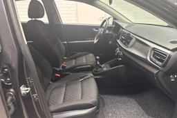 harmaa Kia Rio 2018 kuva 14.