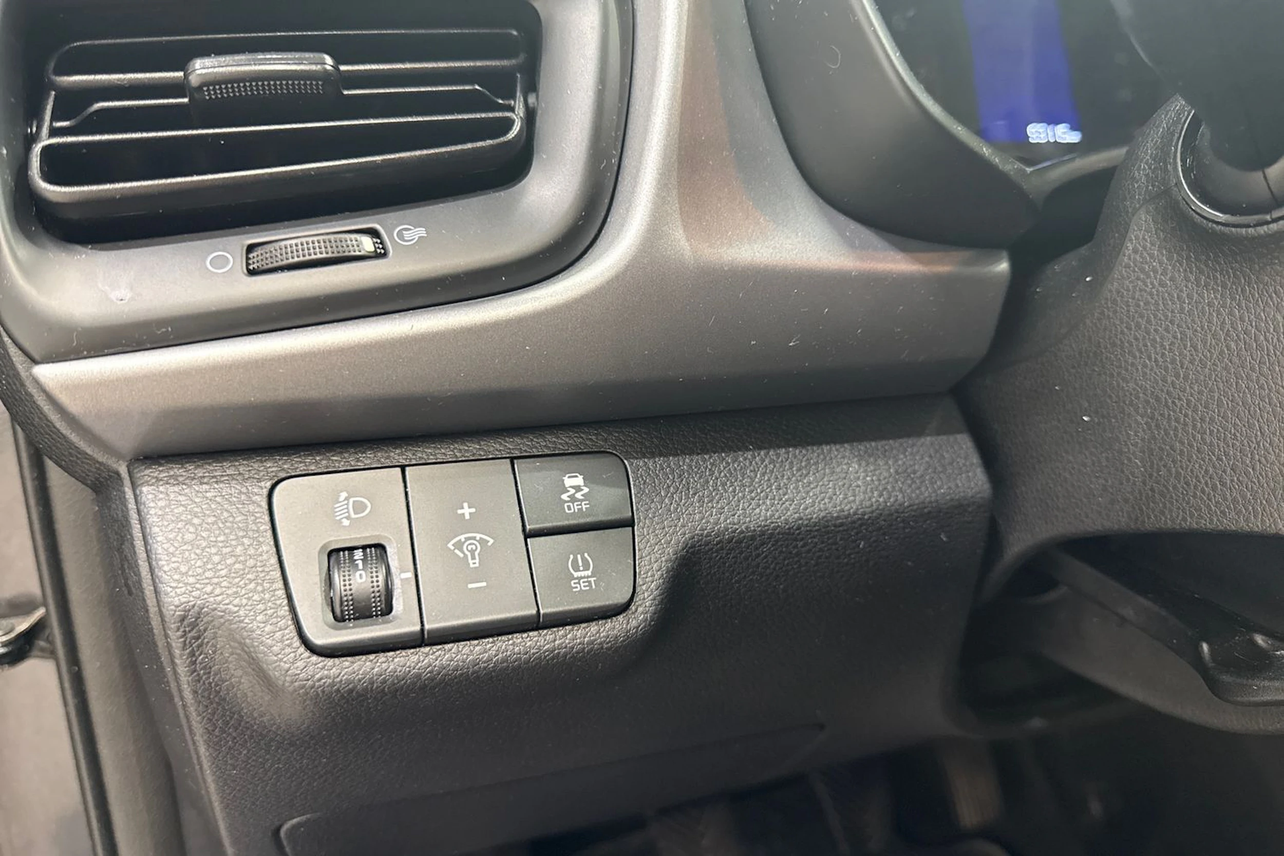 harmaa Kia Rio 2018 kuva 19.
