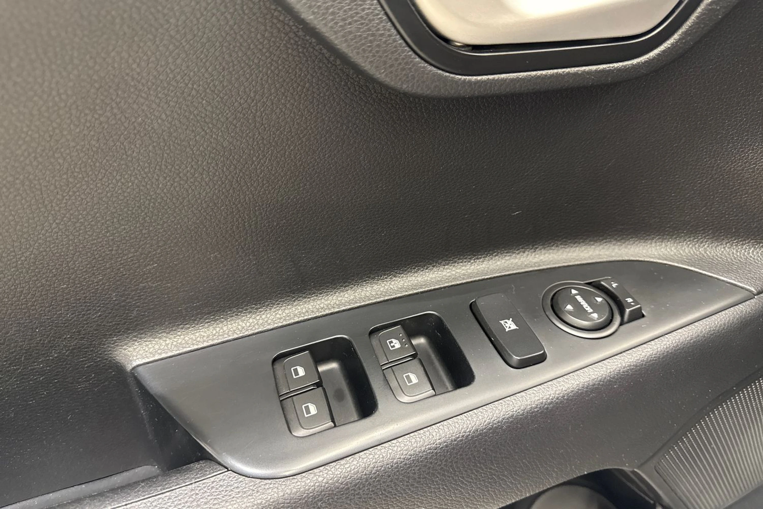 harmaa Kia Rio 2018 kuva 20.