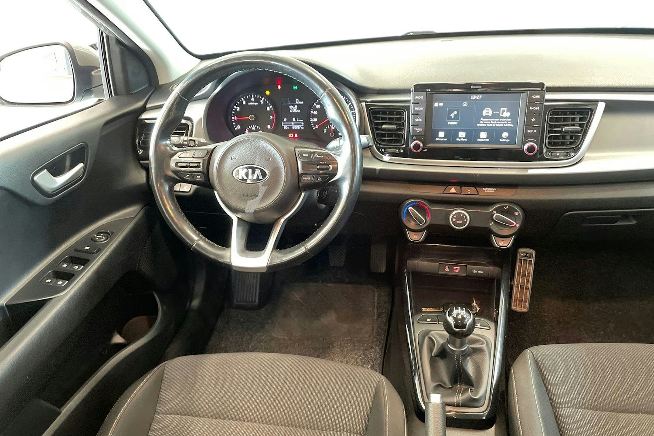 vihreä Kia Rio 2018 kuva 9.