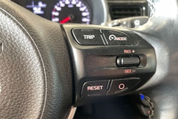 vihreä Kia Rio 2018 kuva 16.