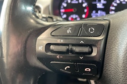 vihreä Kia Rio 2018 kuva 17.