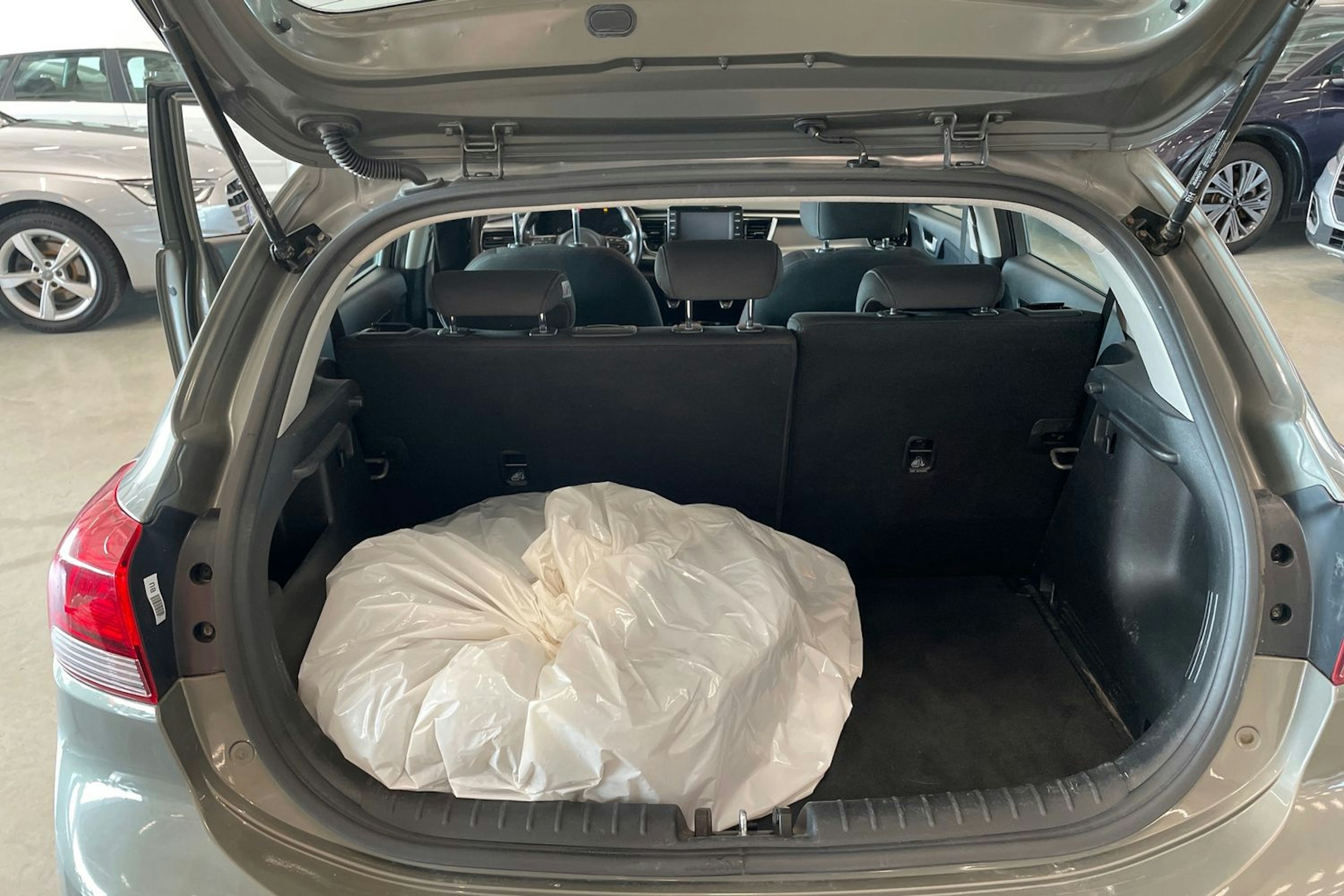 vihreä Kia Rio 2018 kuva 31.