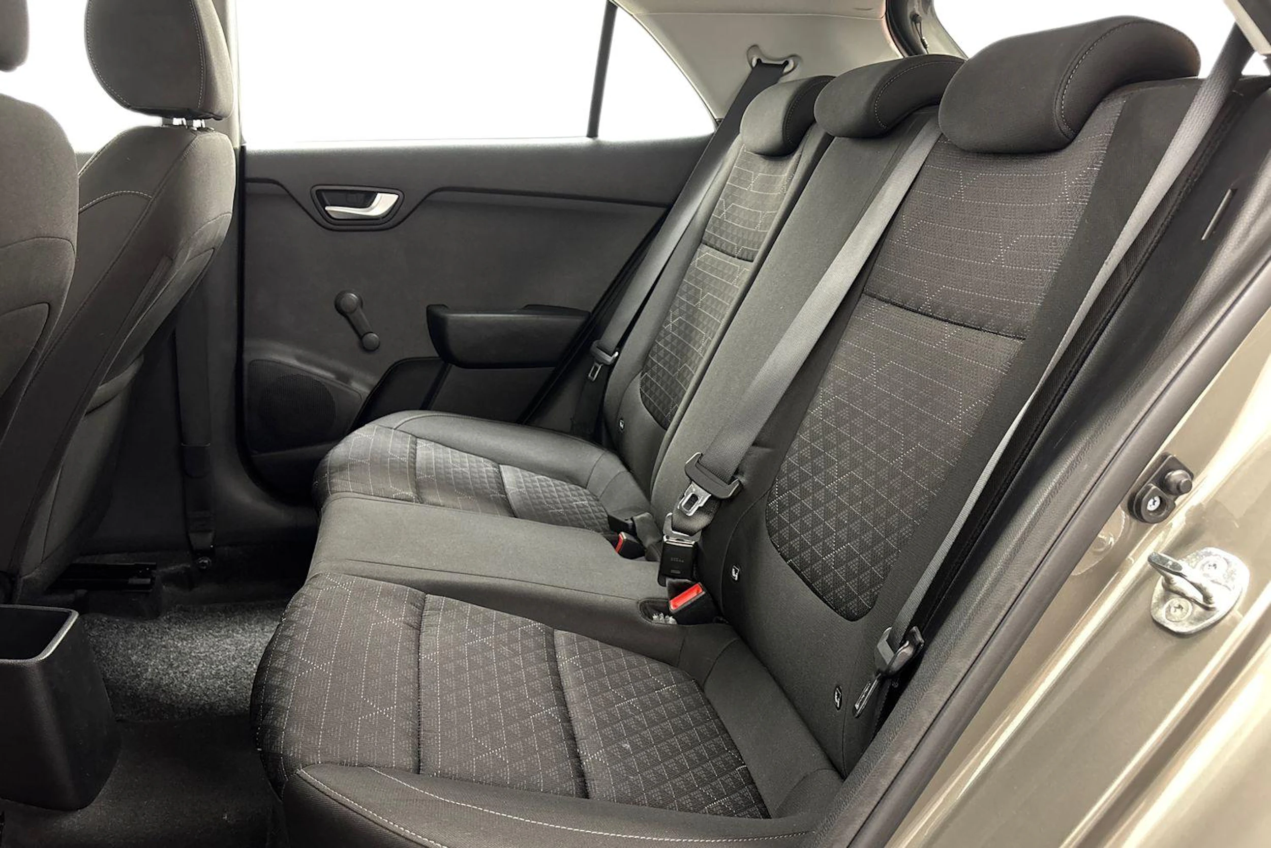 vihreä Kia Rio 2019 kuva 8.