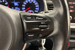 vihreä Kia Rio 2019 kuva 14.