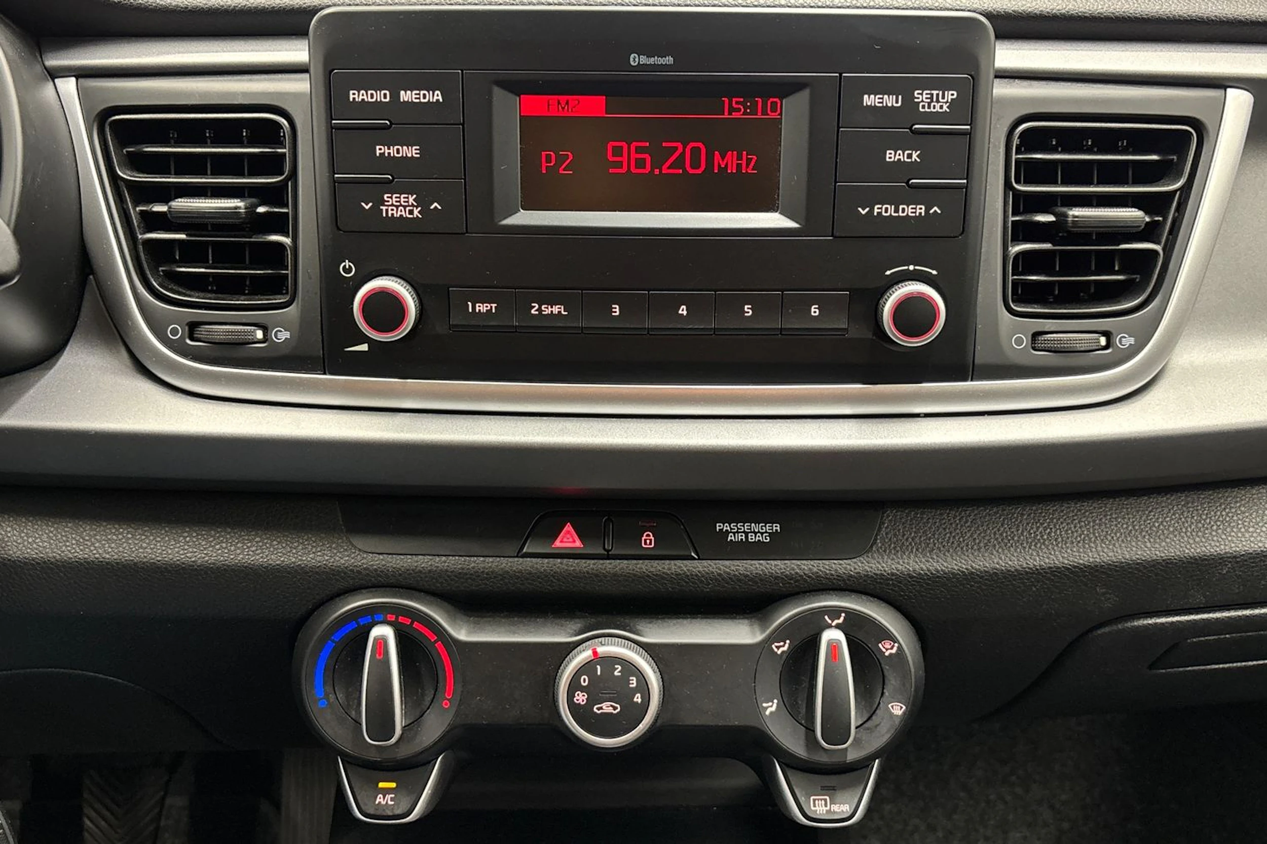 vihreä Kia Rio 2019 kuva 16.