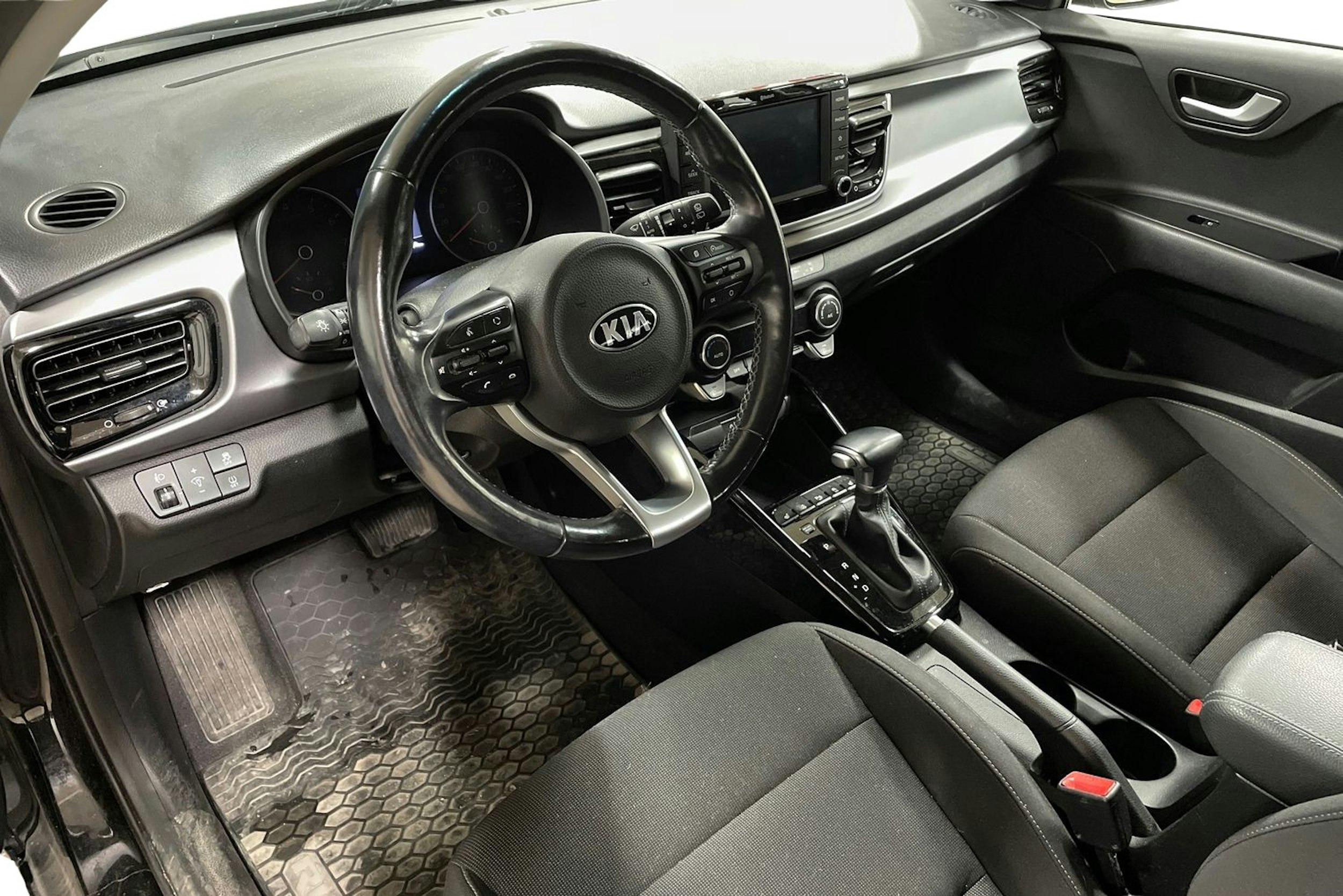 musta Kia Rio 2019 kuva 3.