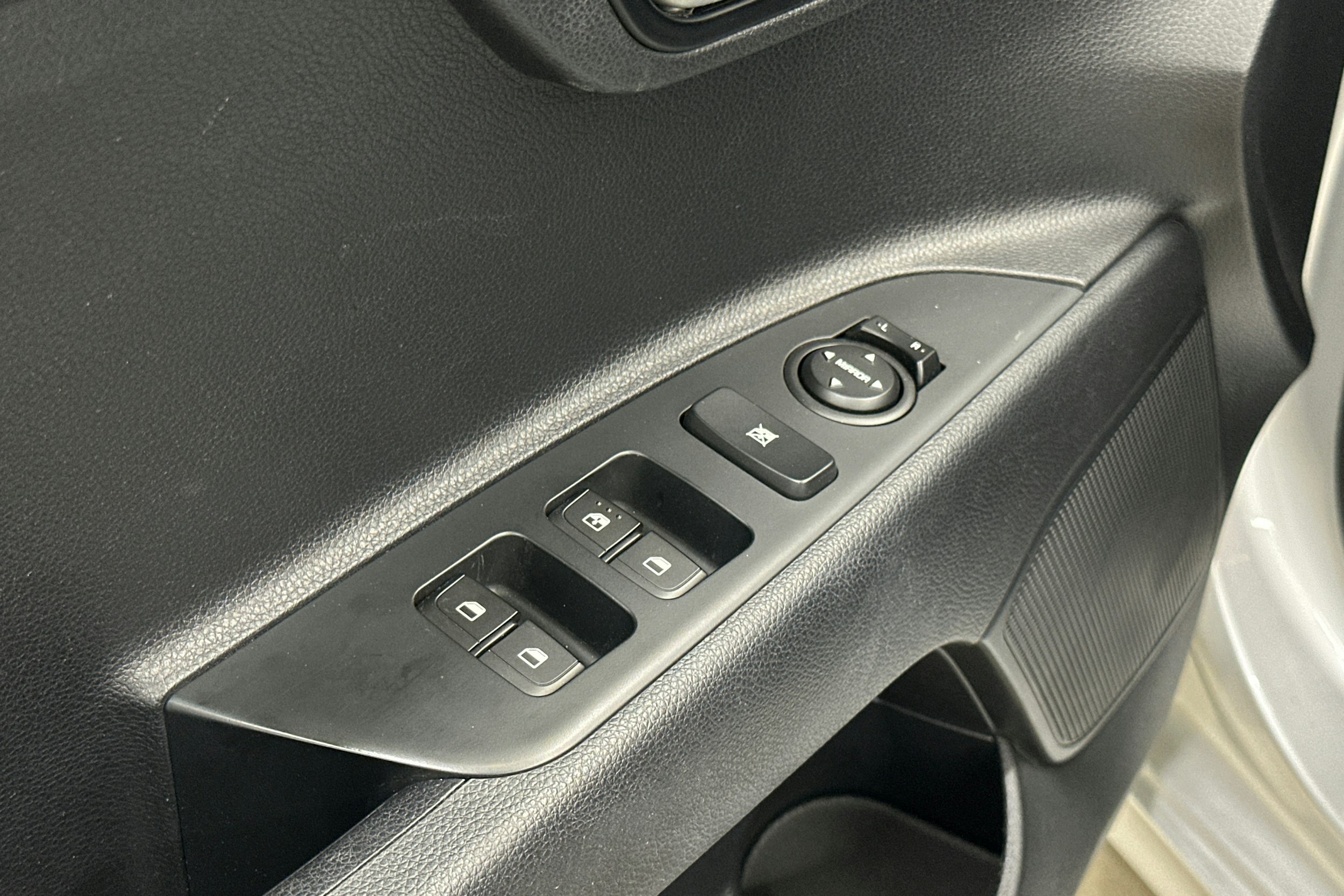 met. hopea Kia Rio 2019 kuva 16.