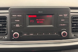 valkoinen Kia Rio 2020 kuva 19.