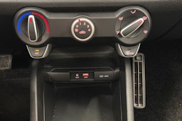 valkoinen Kia Rio 2020 kuva 20.