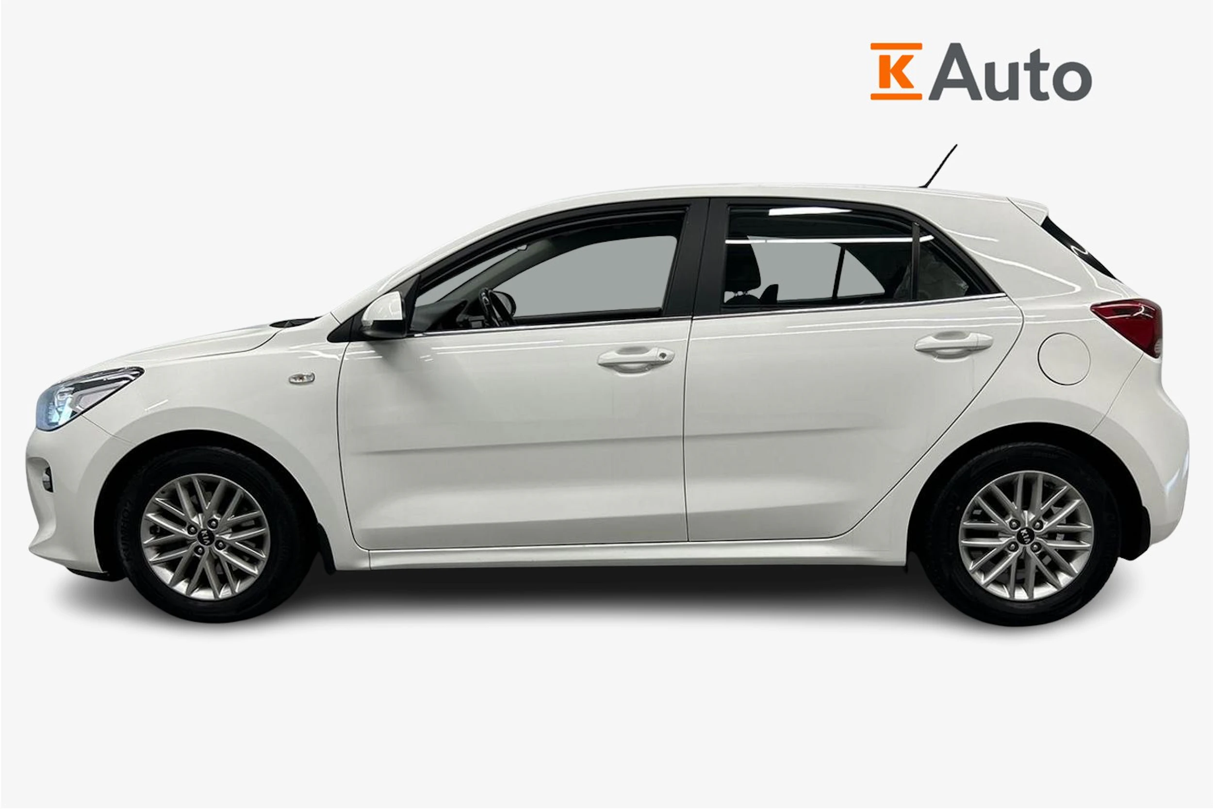 valkoinen Kia Rio 2020 kuva 5.