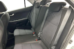 valkoinen Kia Rio 2020 kuva 8.