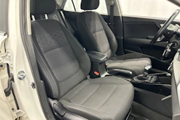 valkoinen Kia Rio 2020 kuva 11.